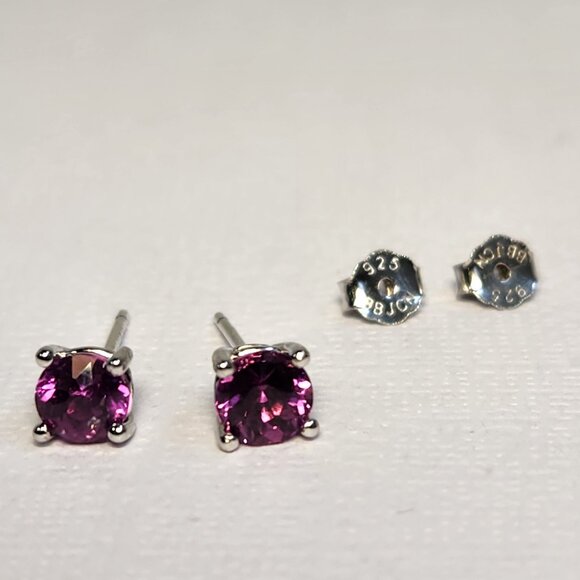 NIB VTG 925 Rhodolite Garnet 1.21cts Stud Earrings - Picture 2 of 11